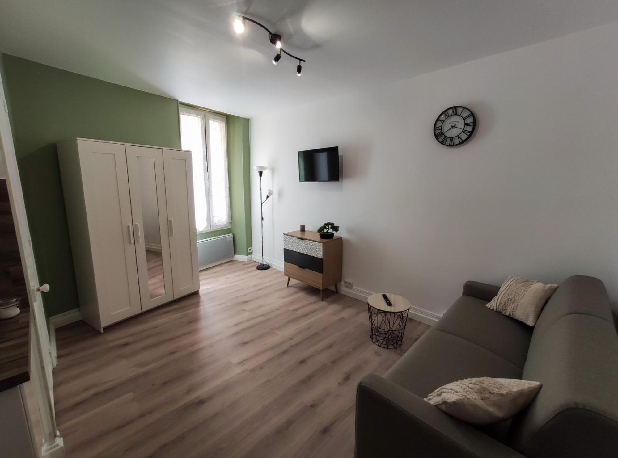Escapade Ardechoise - Parking Gratuit - Chateau A 2 Pas Apartment